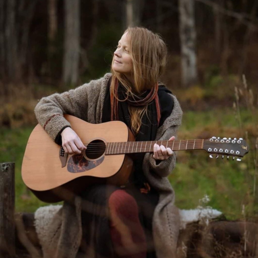 Trubadurkväll med Sara – Lisa Brännberg
